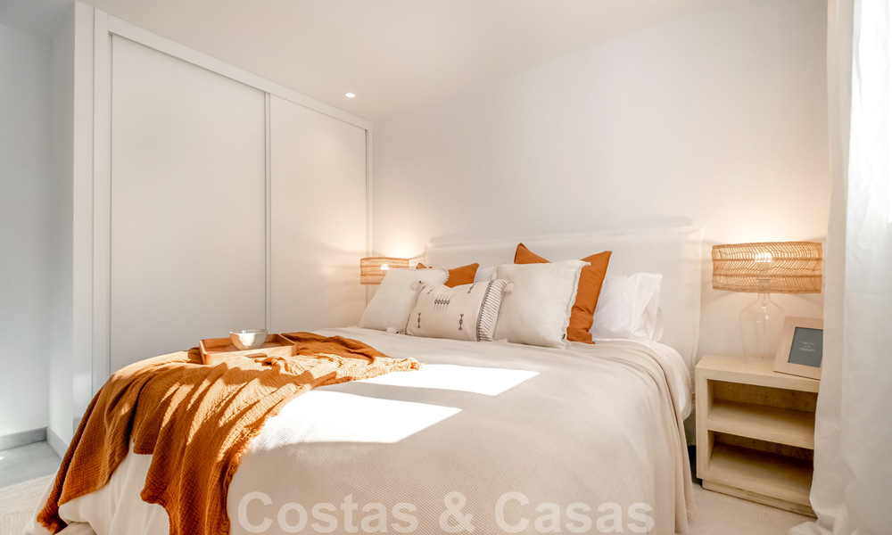 Prachtig gerenoveerde halfvrijstaande villa in Ibiza stijl te koop, op loopafstand van het strand en centrum van San Pedro - Marbella 23352