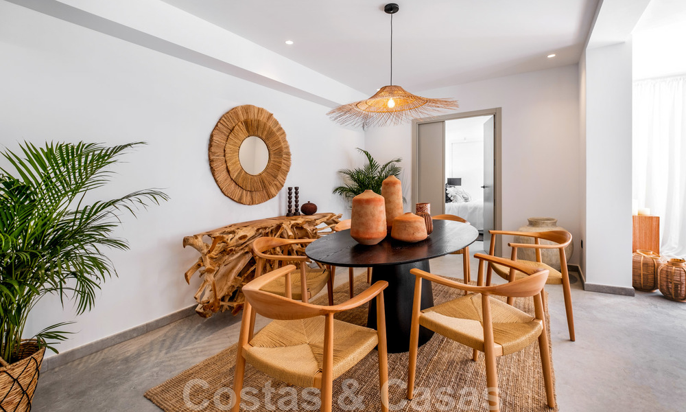 Prachtig gerenoveerde halfvrijstaande villa in Ibiza stijl te koop, op loopafstand van het strand en centrum van San Pedro - Marbella 23368