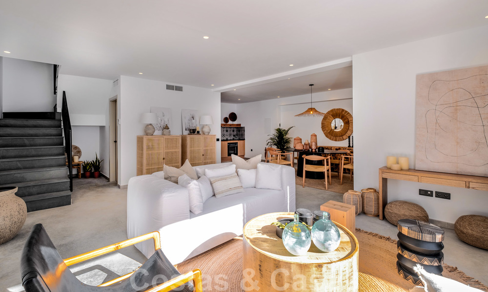 Prachtig gerenoveerde halfvrijstaande villa in Ibiza stijl te koop, op loopafstand van het strand en centrum van San Pedro - Marbella 23372