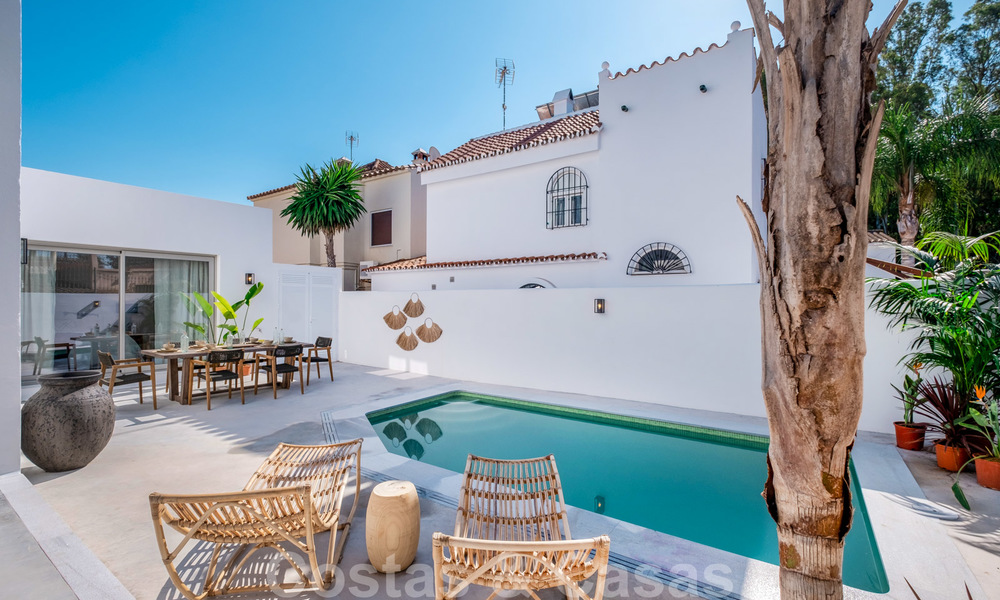 Prachtig gerenoveerde halfvrijstaande villa in Ibiza stijl te koop, op loopafstand van het strand en centrum van San Pedro - Marbella 23378