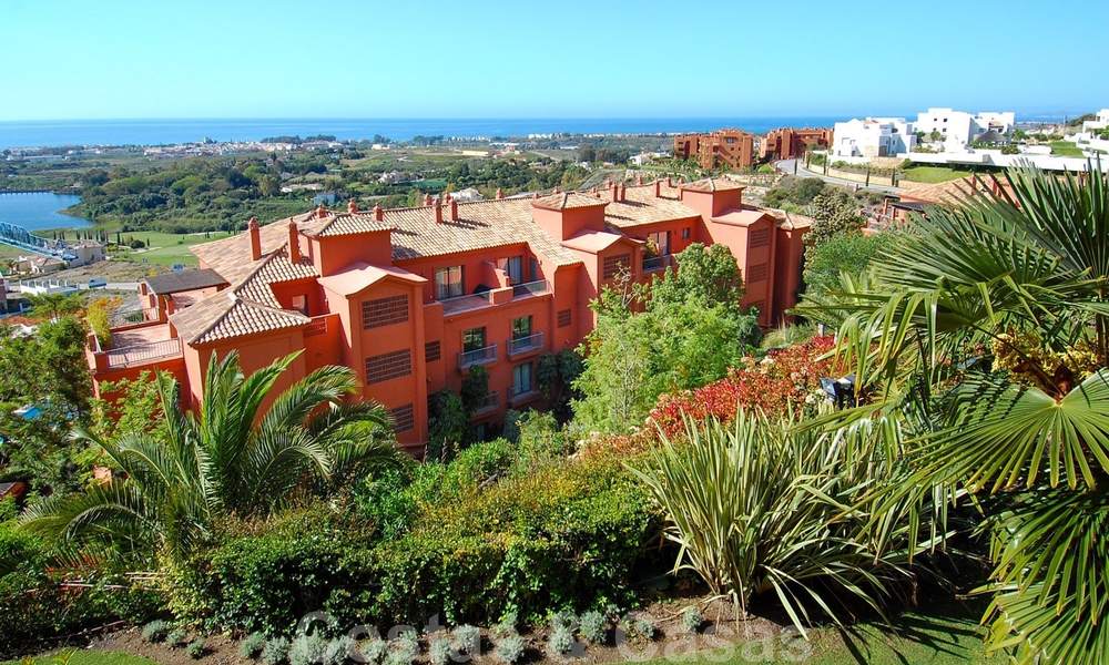 Luxe Appartementen te koop in Royal Flamingos met schitterend uitzicht over de golf en de zee in Marbella - Benahavis 23563