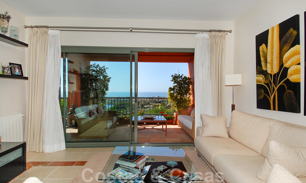 Luxe Appartementen te koop in Royal Flamingos met schitterend uitzicht over de golf en de zee in Marbella - Benahavis 23571