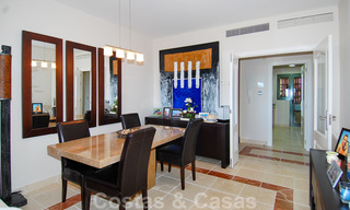 Luxe Appartementen te koop in Royal Flamingos met schitterend uitzicht over de golf en de zee in Marbella - Benahavis 23576 