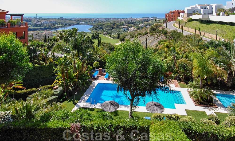 Luxe Appartementen te koop in Royal Flamingos met schitterend uitzicht over de golf en de zee in Marbella - Benahavis 23583