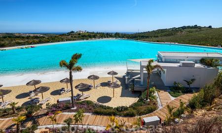 Eigentijds hoekappartement te koop in exclusief residentieel project met privé-lagune, Casares, Costa del Sol 23623