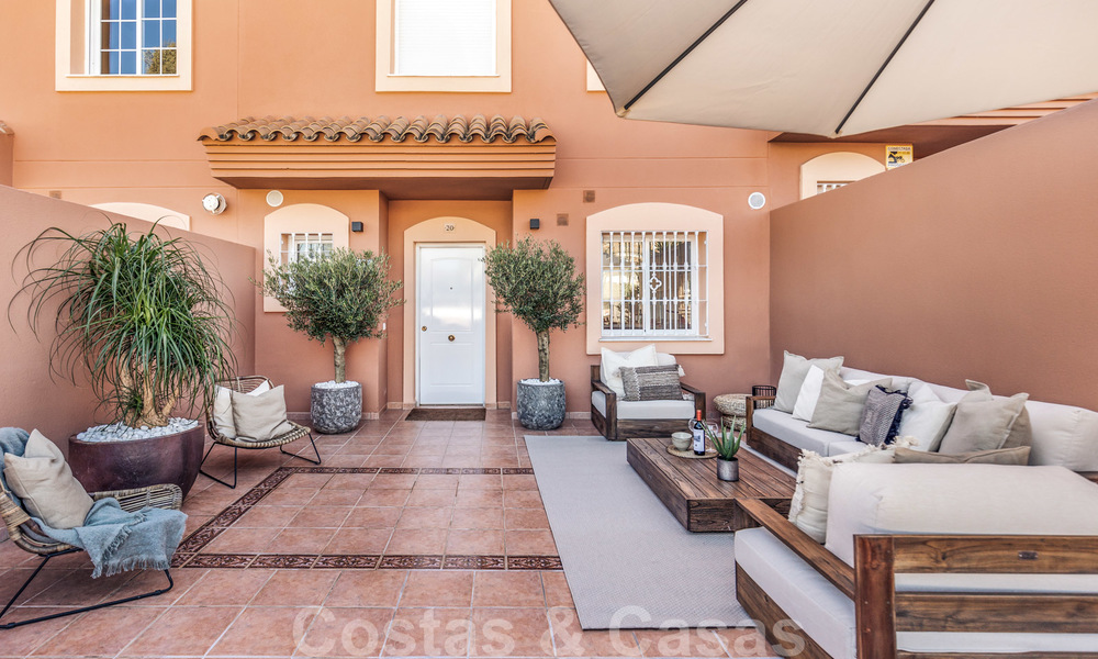 Elegant gerenoveerde schakelwoning te koop in Aloha, Nueva Andalucia, Marbella 23797