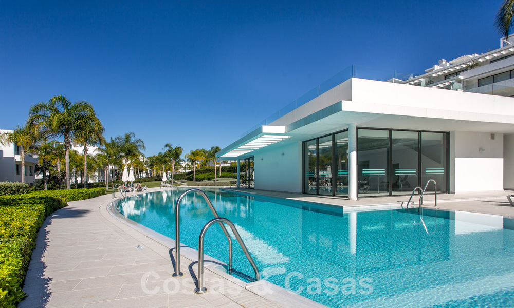 Cataleya in Estepona: Instapklare moderne design appartementen te koop, aan de golfbaan van Atalaya tussen Marbella en Estepona 65074