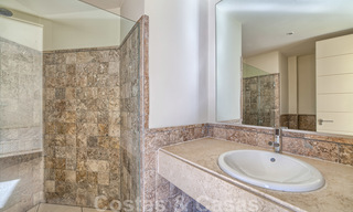Ruime moderne luxe eerstelijnsgolf appartementen met een prachtig golf- en zeezicht te koop in Marbella - Benahavis 24070 