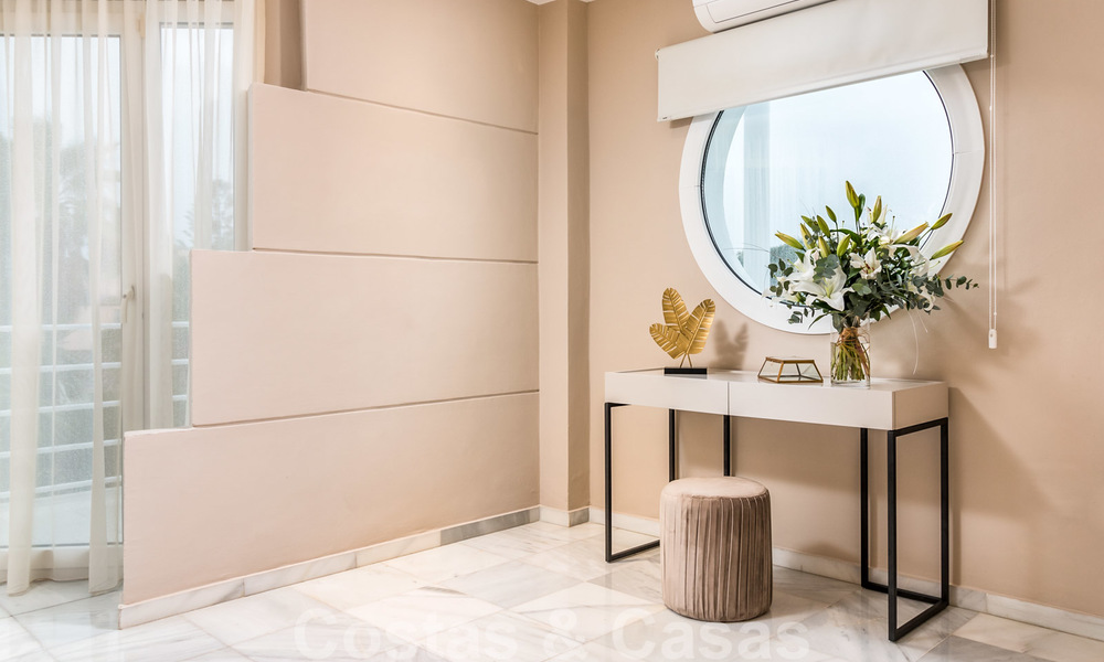 Stijlvolle luxe villa in Art Deco stijl te koop in Nueva Andalucia, Marbella. Dringende verkoop! 24152