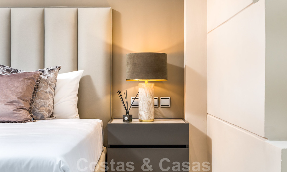 Stijlvolle luxe villa in Art Deco stijl te koop in Nueva Andalucia, Marbella. Dringende verkoop! 24153