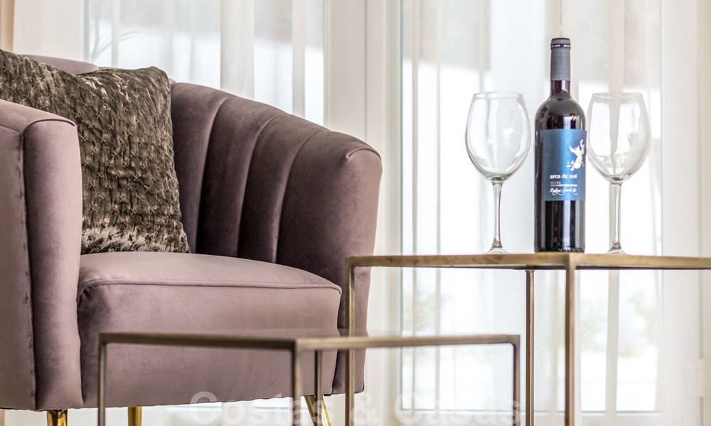 Stijlvolle luxe villa in Art Deco stijl te koop in Nueva Andalucia, Marbella. Dringende verkoop! 24160