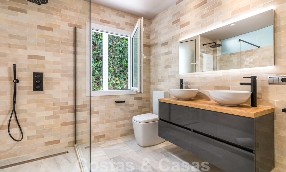 Stijlvolle luxe villa in Art Deco stijl te koop in Nueva Andalucia, Marbella. Dringende verkoop! 24161