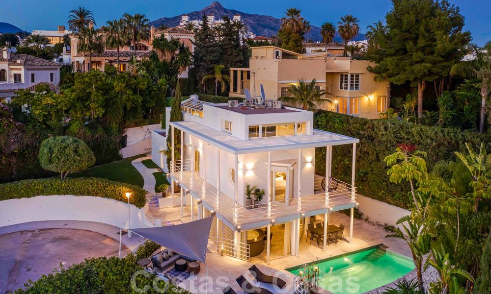 Stijlvolle luxe villa in Art Deco stijl te koop in Nueva Andalucia, Marbella. Dringende verkoop! 24176