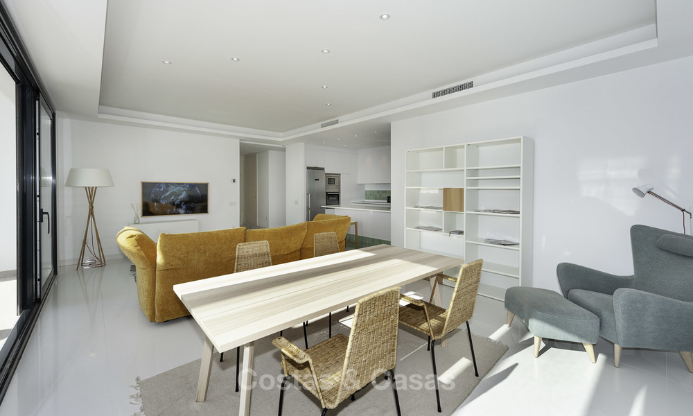 Te koop in Atalaya Hills: Appartementen in moderne stijl met uitzicht op de golf en zee in Benahavis - Marbella 24256