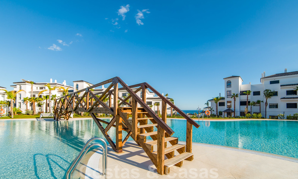 Elegante, nieuwe moderne appartementen met panoramisch berg- en zeezicht te koop in de heuvels van Estepona 24372