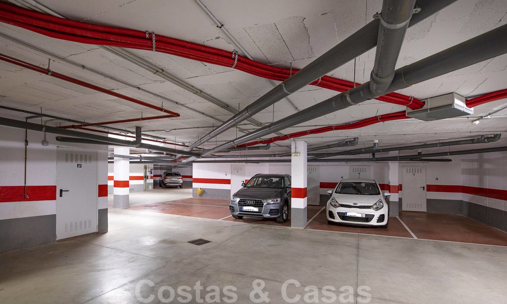 Luxe appartement in een eerstelijnstrand complex te koop in San Pedro Playa, op loopafstand van het voorzieningen en het centrum van San Pedro, Marbella 24336