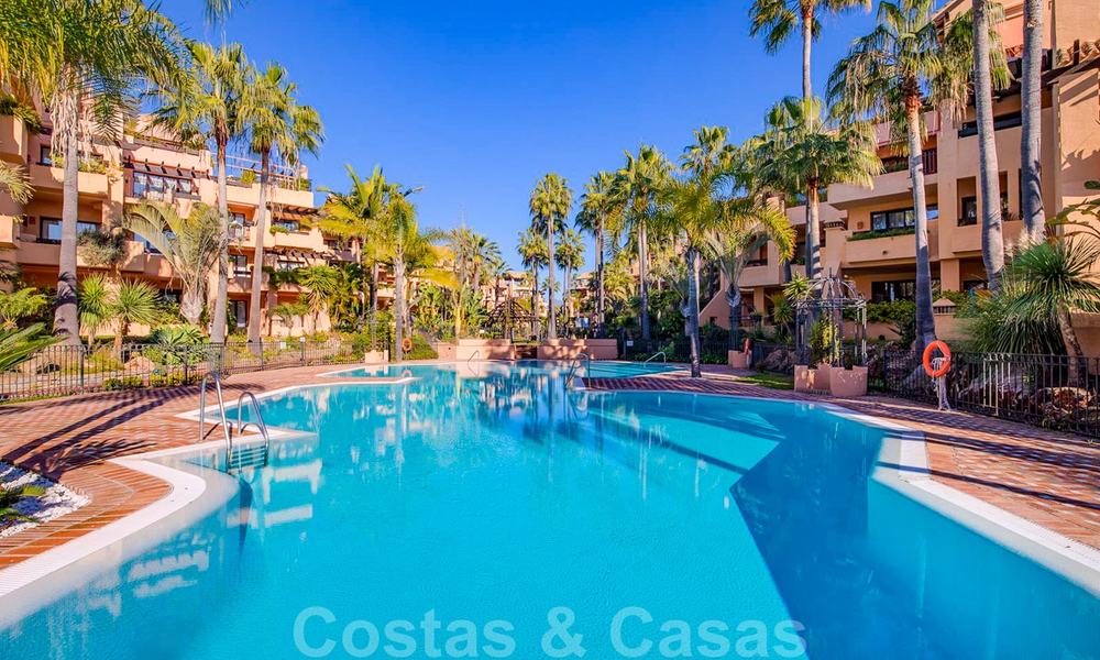 Luxe appartement in een eerstelijnstrand complex te koop in San Pedro Playa, op loopafstand van het voorzieningen en het centrum van San Pedro, Marbella 24349