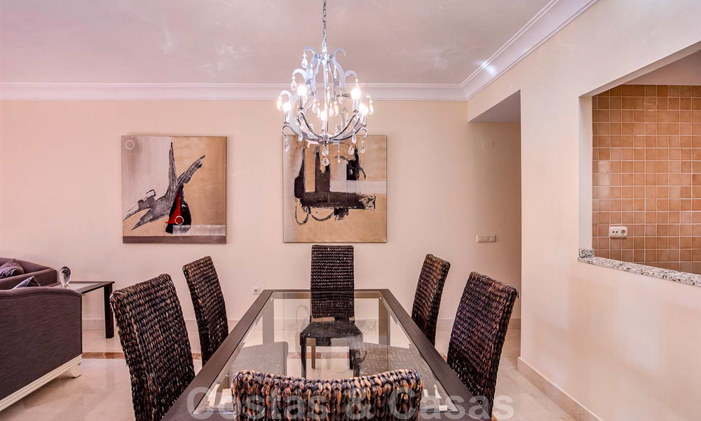 Luxe appartement in een eerstelijnstrand complex te koop in San Pedro Playa, op loopafstand van het voorzieningen en het centrum van San Pedro, Marbella 24358