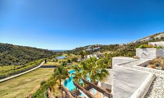 Prachtig penthouse appartement in exclusief, omheind frontlinie-golfcomplex met panoramisch uitzicht in La Quinta, Benahavis - Marbella 24443 