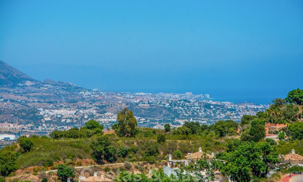 Moderne nieuwbouw villa met prachtig berg- en zeezicht te koop in de heuvels van Marbella Oost 24452
