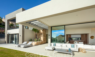 Hedendaagse moderne nieuwbouw villa´s te koop in Nueva Andalucia, Marbella 24477 