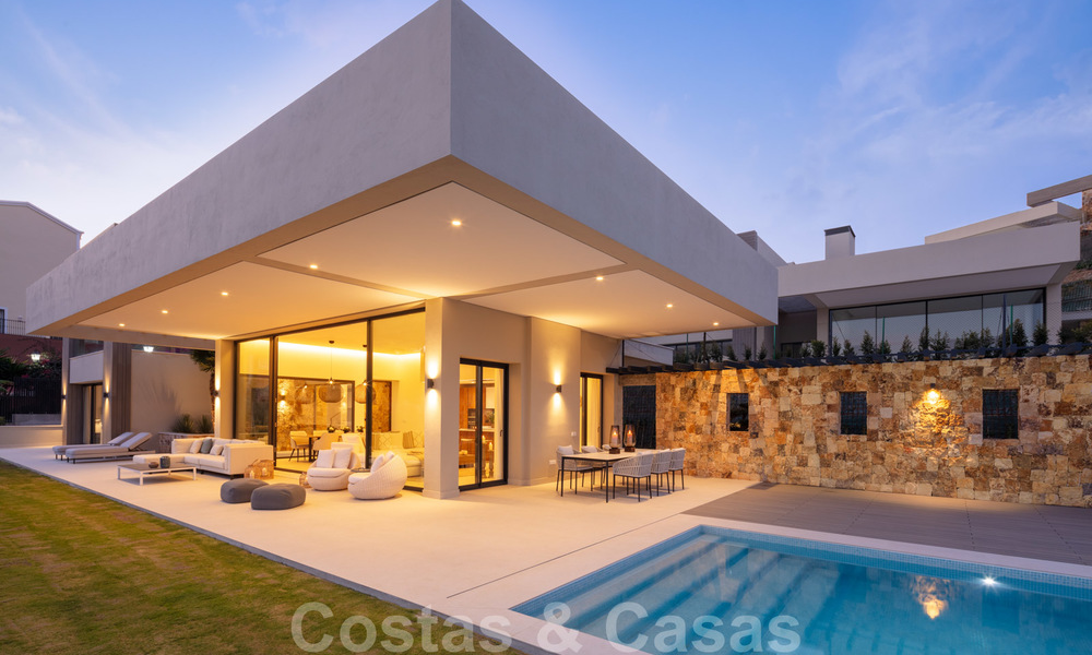 Hedendaagse moderne nieuwbouw villa´s te koop in Nueva Andalucia, Marbella 24485