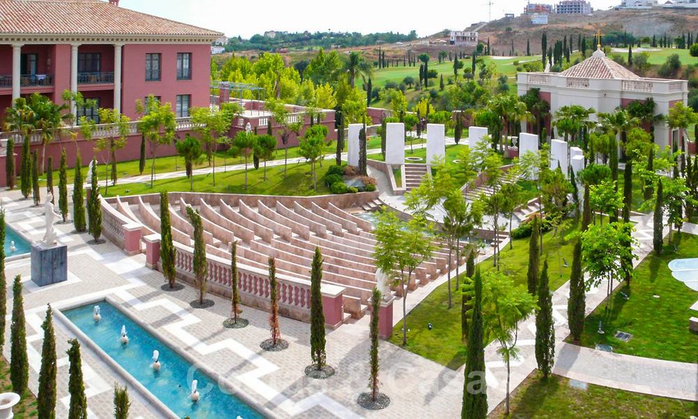 TEE 5 : Ruime moderne luxe eerstelijnsgolf appartementen met een prachtig golf- en zeezicht te koop in Marbella - Benahavis 24542