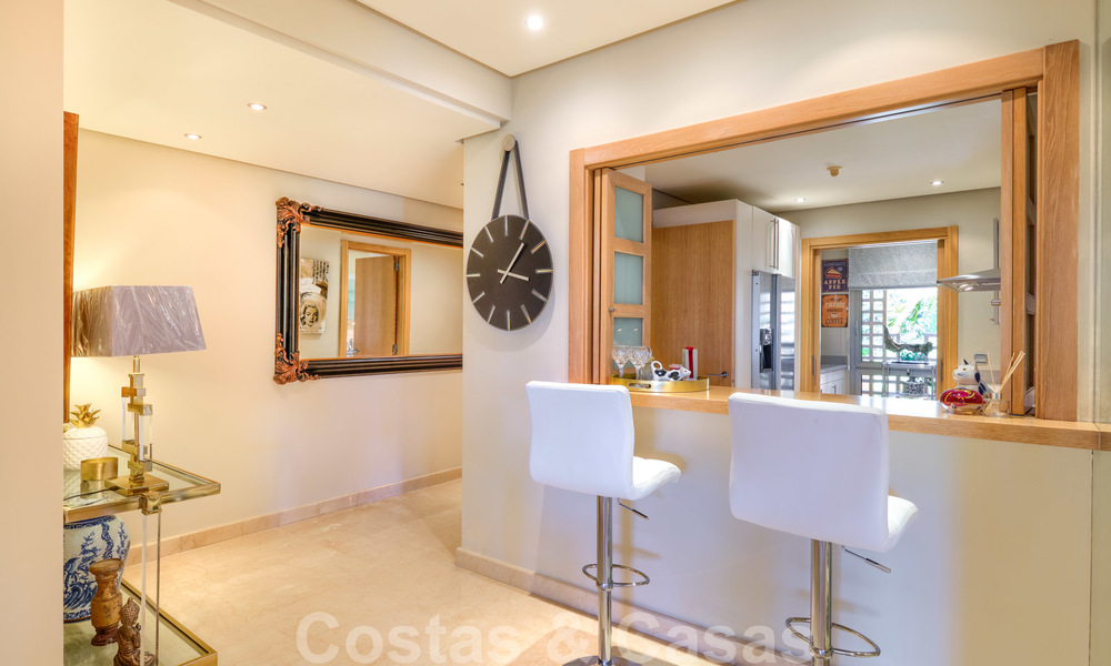 Luxe appartement te koop in prestigieus complex aan de Golden Mile te Marbella 24808