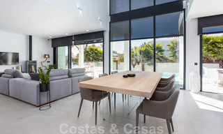 VERKOCHT. Prachtige moderne villa nabij het strand, klaar om te bewonen, Marbella Oost. Prijsverlaging 24786 