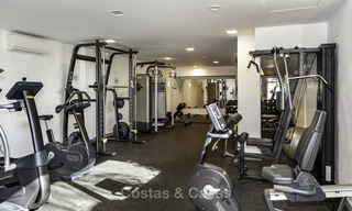 Modern penthouse appartement te koop met uitzicht op de golfbaan en de Middellandse Zee in Benahavis - Marbella 24879 