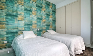 Modern appartement te koop met uitzicht op de golfbaan in Benahavis - Marbella 24887 