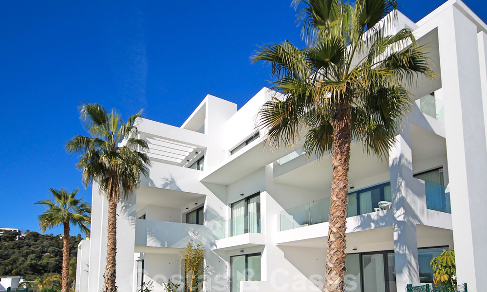Modern appartement te koop met uitzicht op de golfbaan in Benahavis - Marbella 24896