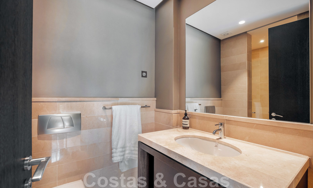 Exclusief modern appartement te koop met een eigentijds luxueus interieur in Sierra Blanca, Golden Mile, Marbella 24971