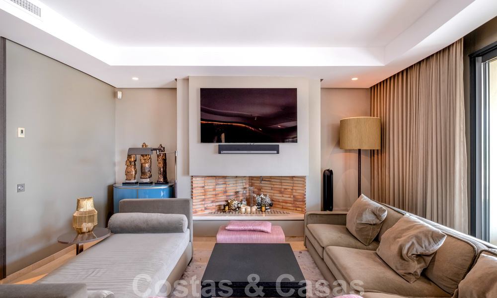 Exclusief modern appartement te koop met een eigentijds luxueus interieur in Sierra Blanca, Golden Mile, Marbella 24972