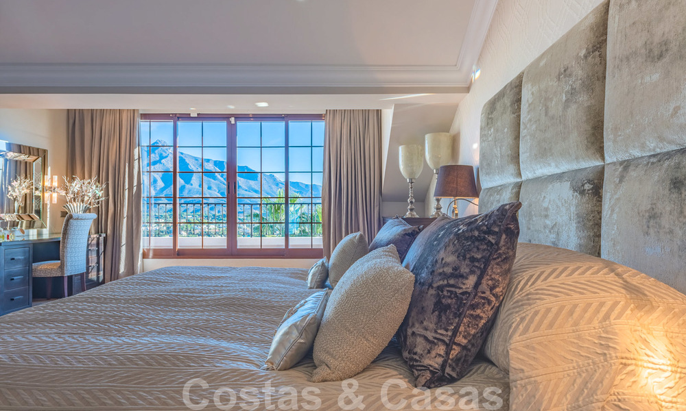 Grote luxe villa te koop met schitterend panoramisch uitzicht over de golfvallei, de bergen en de Middellandse Zee in Nueva Andalucia, Marbella 25004
