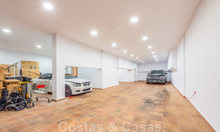 Grote luxe villa te koop met schitterend panoramisch uitzicht over de golfvallei, de bergen en de Middellandse Zee in Nueva Andalucia, Marbella 25047 