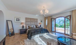 Grote luxe villa te koop met schitterend panoramisch uitzicht over de golfvallei, de bergen en de Middellandse Zee in Nueva Andalucia, Marbella 25057 