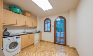 Grote luxe villa te koop met schitterend panoramisch uitzicht over de golfvallei, de bergen en de Middellandse Zee in Nueva Andalucia, Marbella 25062 