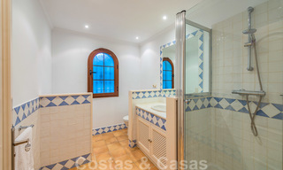 Grote luxe villa te koop met schitterend panoramisch uitzicht over de golfvallei, de bergen en de Middellandse Zee in Nueva Andalucia, Marbella 25063 