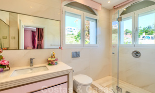 Instapklare villa in klassieke stijl te koop in het gegeerde Nueva Andalucia, Marbella 25085 