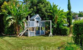 Instapklare villa in klassieke stijl te koop in het gegeerde Nueva Andalucia, Marbella 25095 