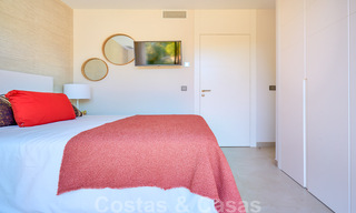 Moderne, halfvrijstaande villa's te koop op 300 meter van het strand - Puerto Banus, Marbella 31653 