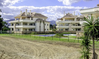 Sea - beach front line luxe appartementen te koop, tussen Marbella - Estepona 13761 