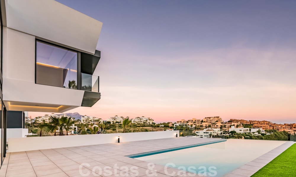 Nieuwe indrukwekkende hedendaagse luxe villa te koop met prachtig golf- en zeezicht in Marbella - Benahavis 25791