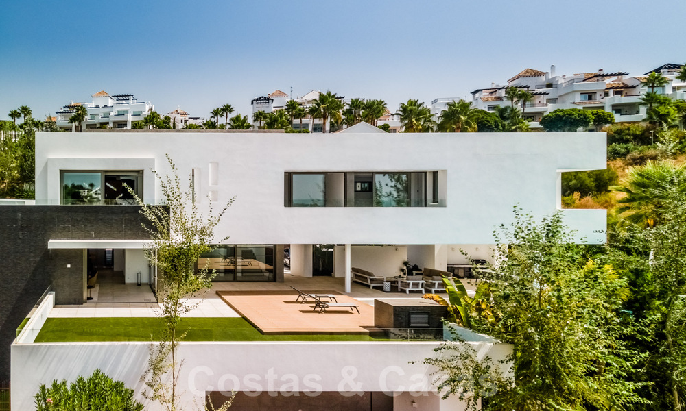 Gloednieuwe ultramoderne luxe villa te koop met zeezicht in Marbella - Benahavis 35691