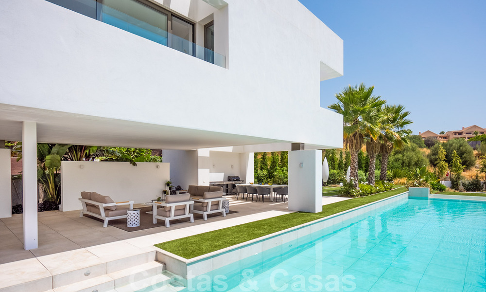 Instapklare, ultramoderne luxe villa te koop met zeezicht in Marbella - Benahavis 35694