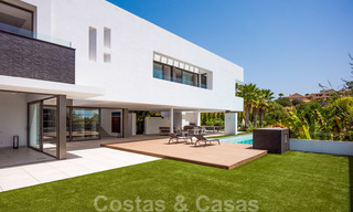 Gloednieuwe ultramoderne luxe villa te koop met zeezicht in Marbella - Benahavis 35697 