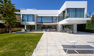 Instapklare nieuwe moderne luxe villa te koop, direct aan de golfbaan gelegen in Marbella - Benahavis 35399 