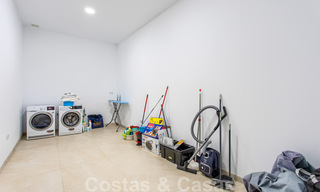 Instapklare nieuwe moderne luxe villa te koop, direct aan de golfbaan gelegen in Marbella - Benahavis 35438 