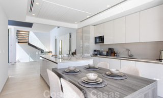 Instapklare nieuwe moderne luxe villa te koop, direct aan de golfbaan gelegen in Marbella - Benahavis 35444 